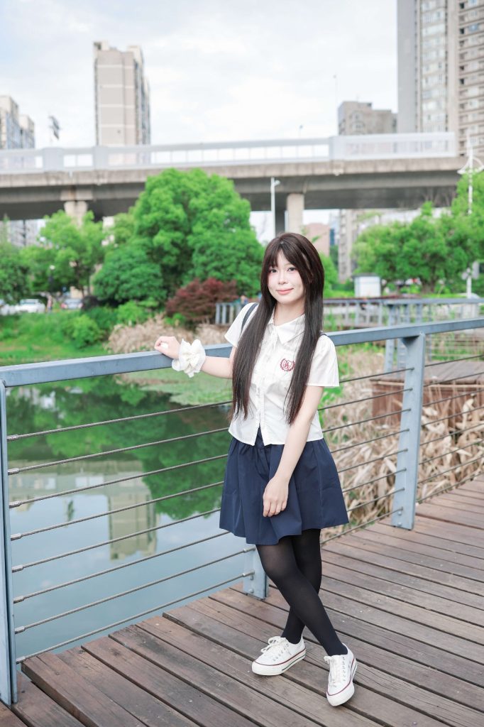 042期：厚黑丝，帆布鞋，学院风