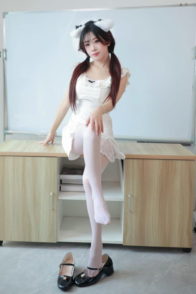 丝恋摄影 045期：厚白丝，玛丽珍，连衣裙[249P/1V/4.45G]插图1