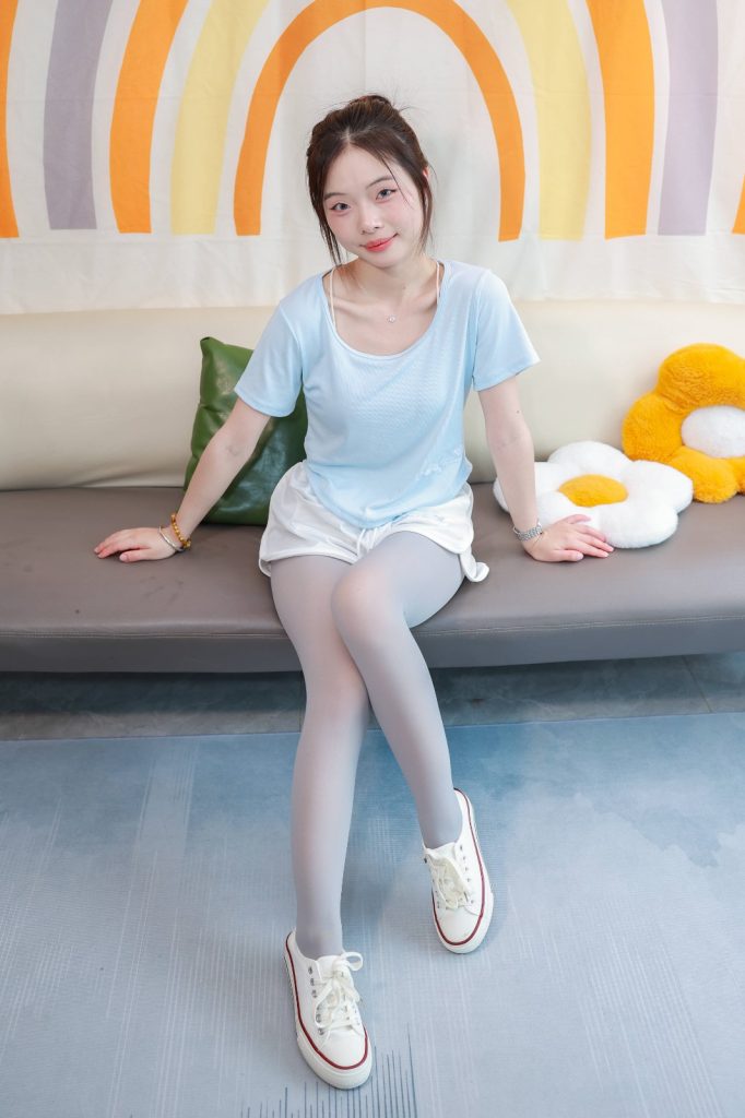 053期：厚灰丝，帆布鞋，休闲装