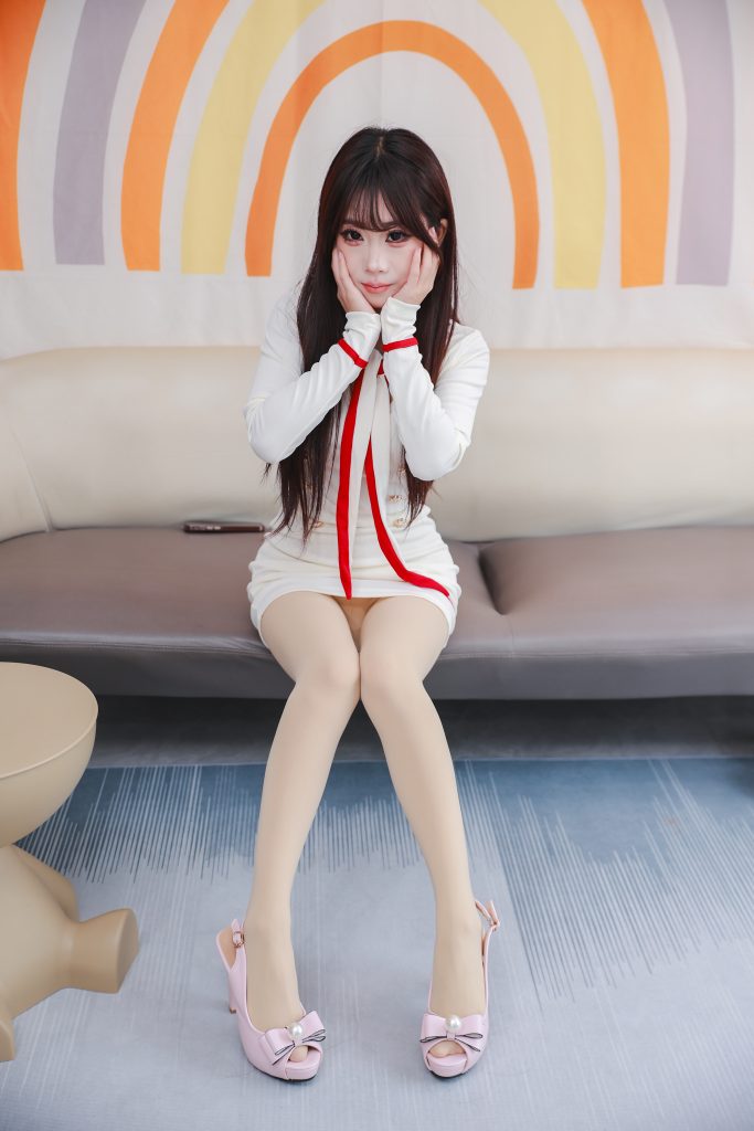 127期：厚肉丝，高跟鞋，白色连衣裙