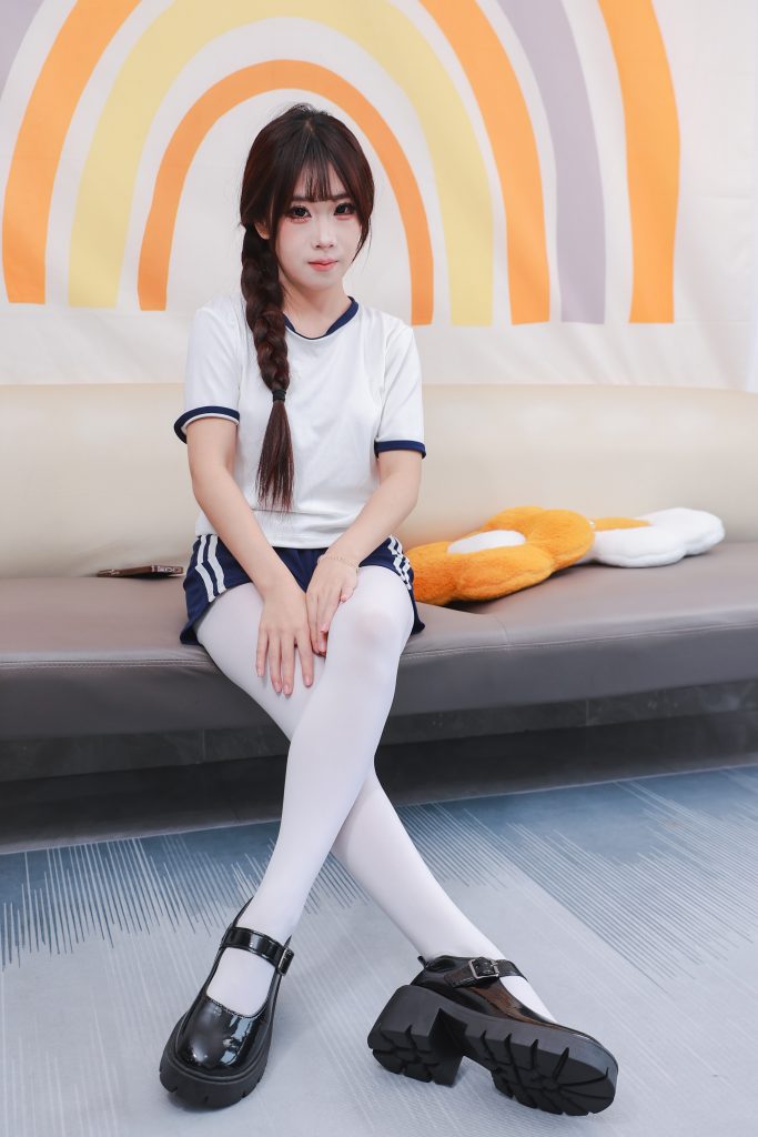 141期：厚白丝，乐福鞋，水手服